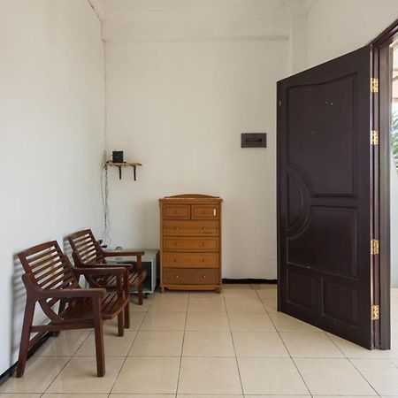 RedDoorz near Widya Mandala University Surabaja Zewnętrze zdjęcie