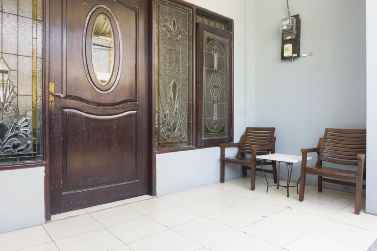 RedDoorz near Widya Mandala University Surabaja Zewnętrze zdjęcie