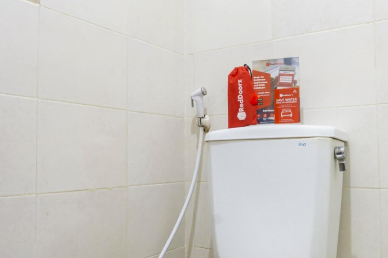 RedDoorz near Widya Mandala University Surabaja Zewnętrze zdjęcie