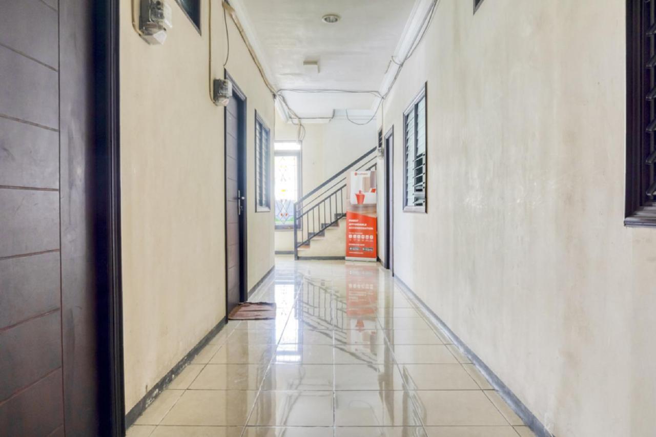 RedDoorz near Widya Mandala University Surabaja Zewnętrze zdjęcie