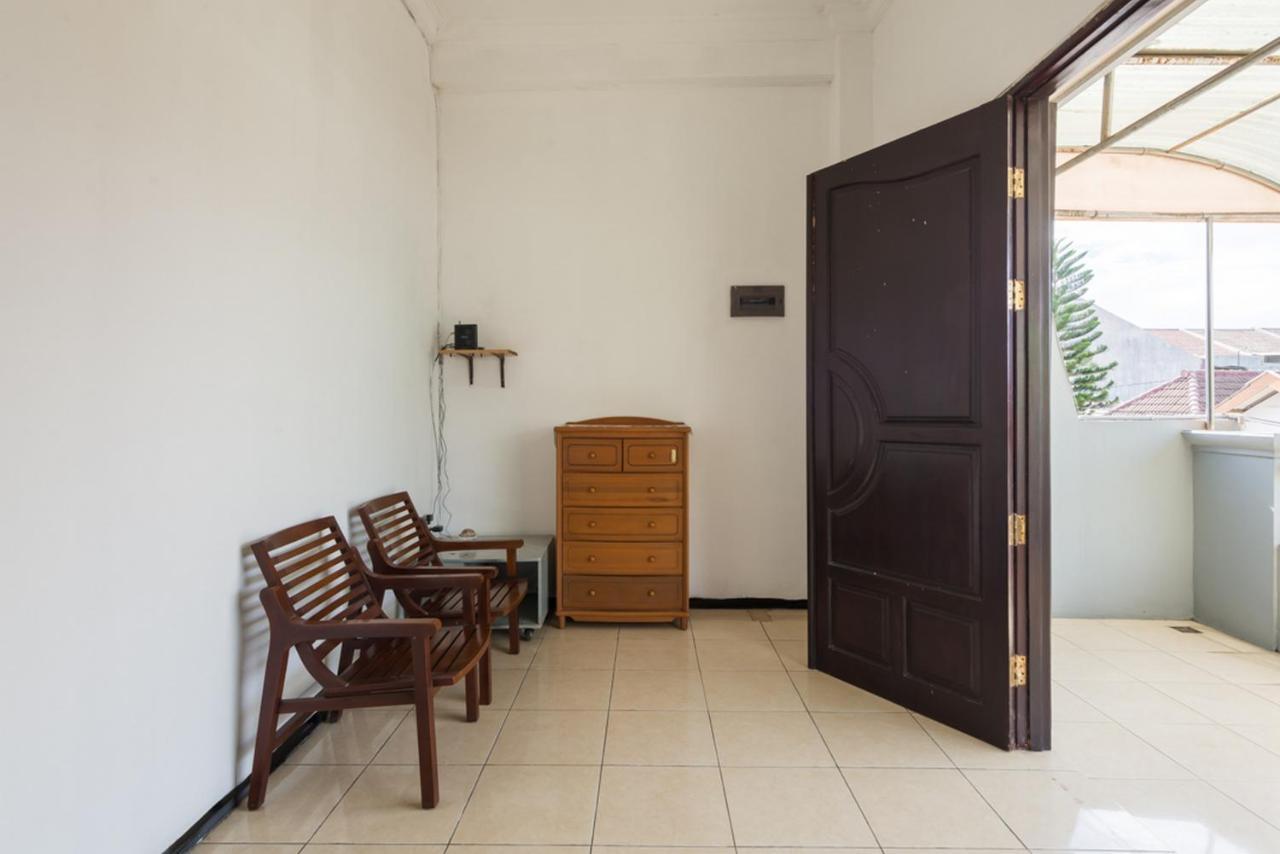 RedDoorz near Widya Mandala University Surabaja Zewnętrze zdjęcie