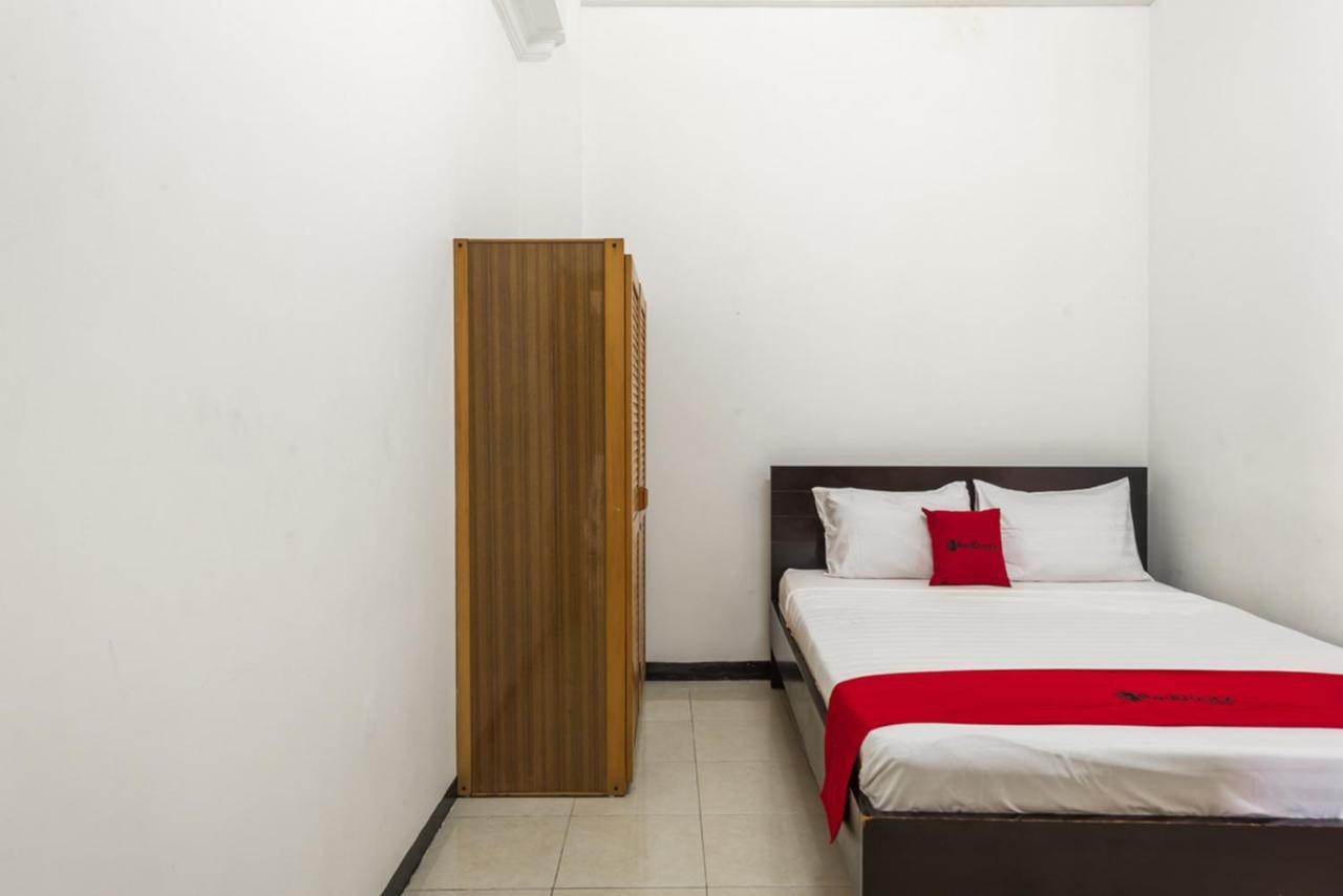 RedDoorz near Widya Mandala University Surabaja Zewnętrze zdjęcie