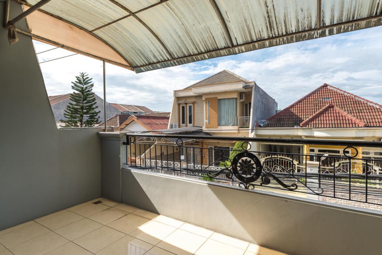 RedDoorz near Widya Mandala University Surabaja Zewnętrze zdjęcie